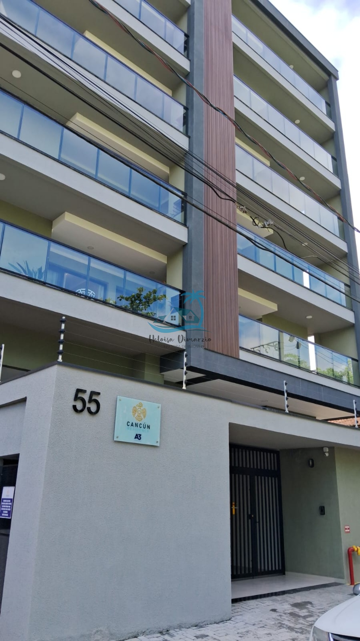 Excelente Apartamento Novo a Venda à 250 Metros da Orla de Itaguá em Ubatuba