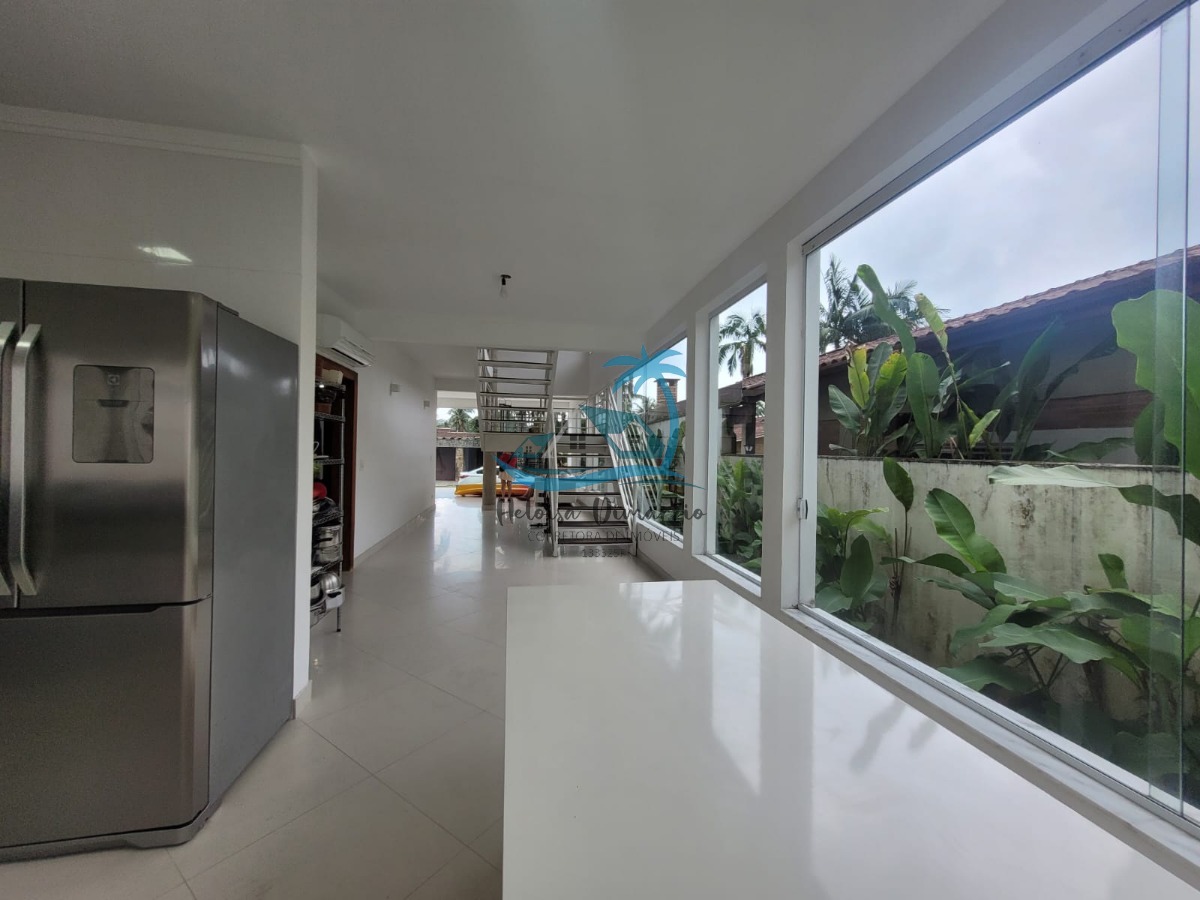 Casa de Condomínio à venda com 4 quartos, 277m² - Foto 15