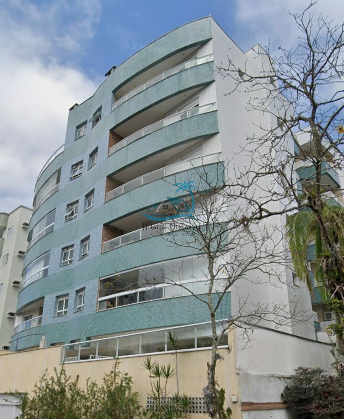 Apartamento de Alto Padrão com 3 Dormitórios e 3 Vagas No Parque Vivamar em Ubatuba