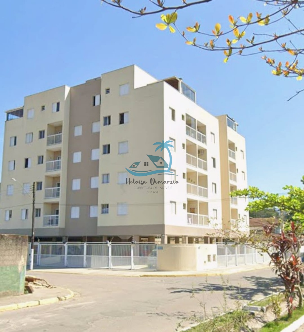 Excelente Apartamento com 2 Dormitórios Disponível para Venda Na Estufa Ii em Ubatuba