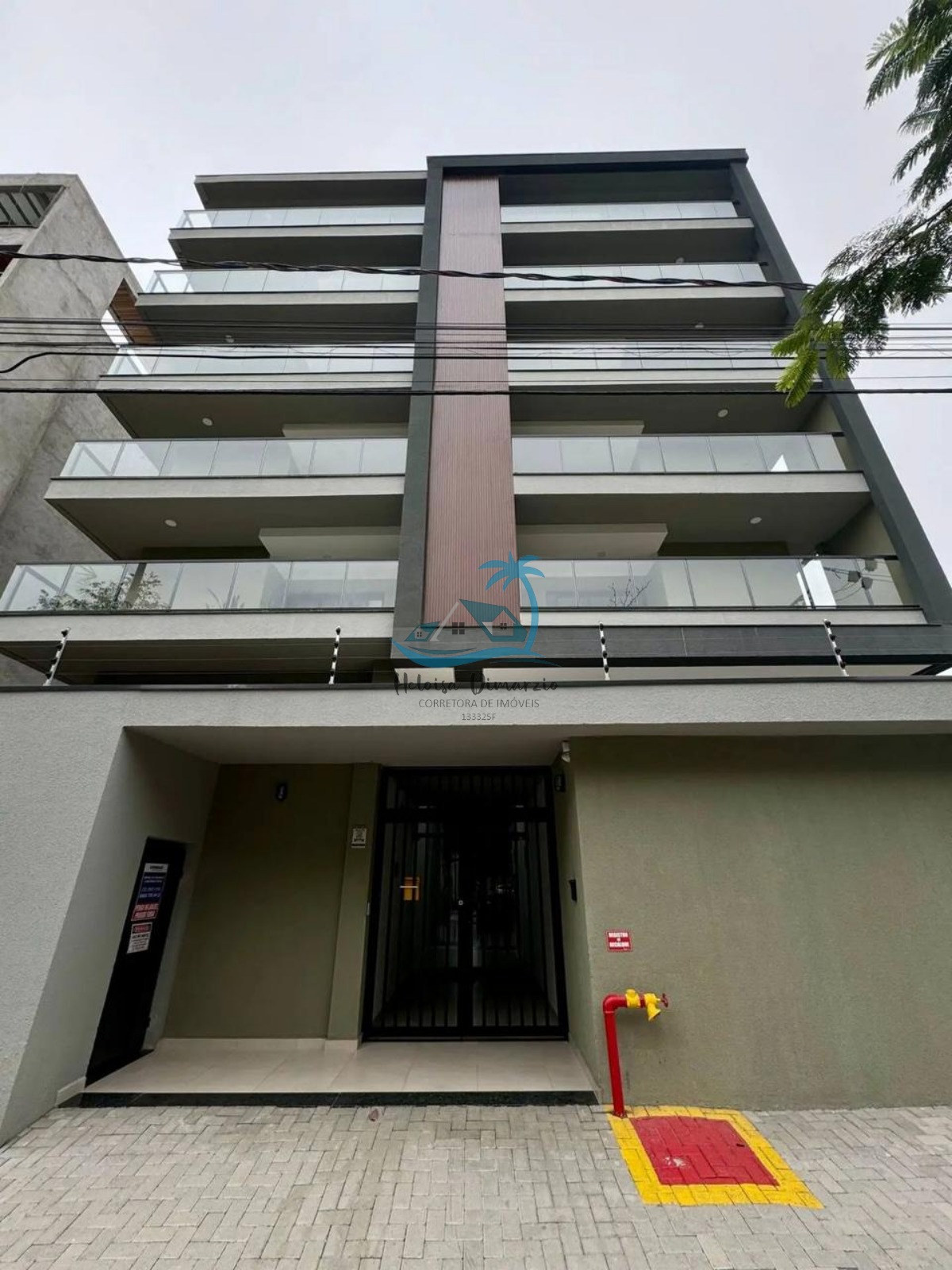 Magnífico Apartamento Novo e Decorado a Venda em Localização Privilegiada No Itaguá em Ubatuba